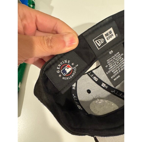 NEW ERA chicago white sox custom fitted 7 3/8 used - Picture 9 of 9